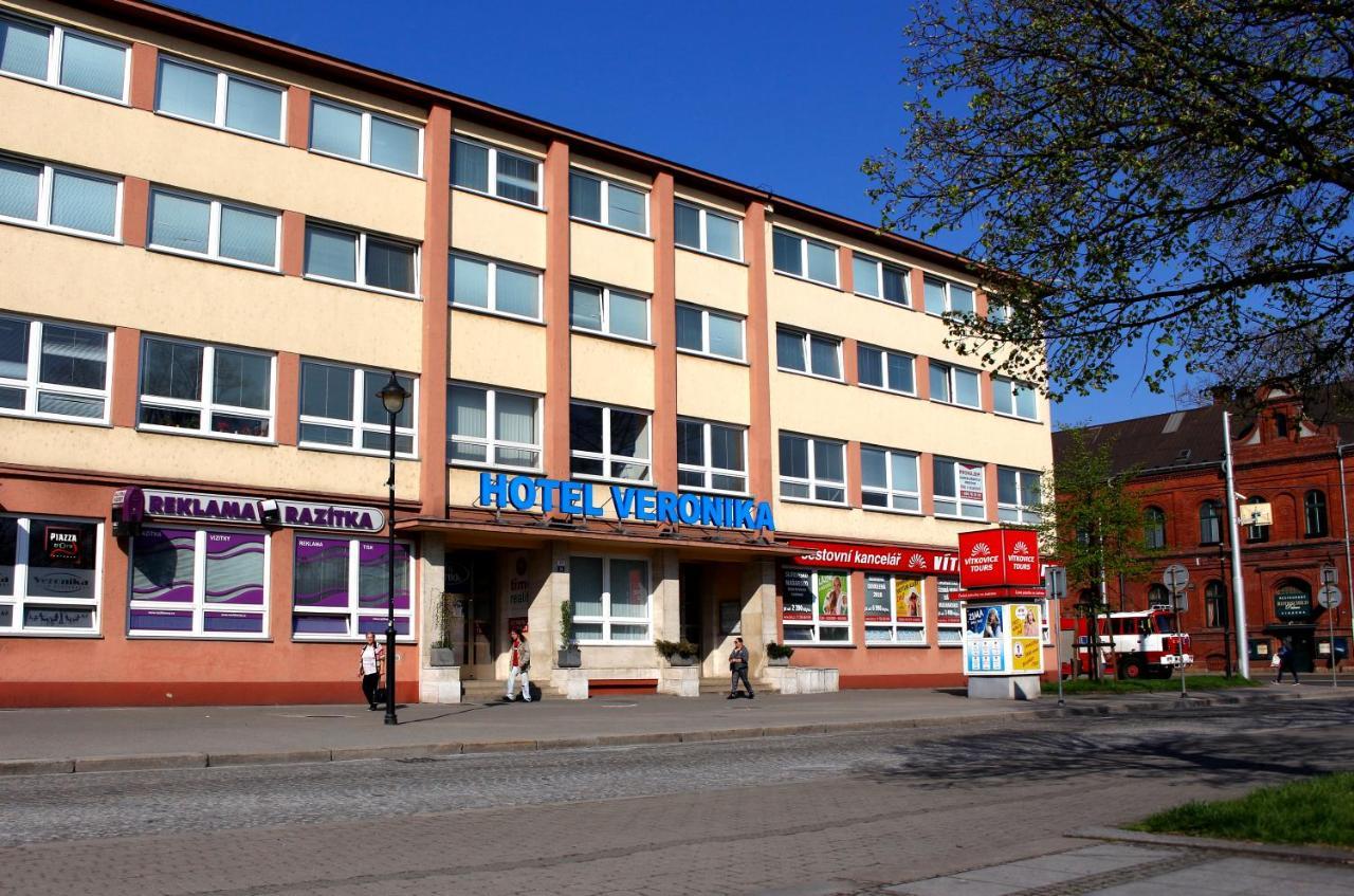 Hotel Veronika اوسترافا المظهر الخارجي الصورة