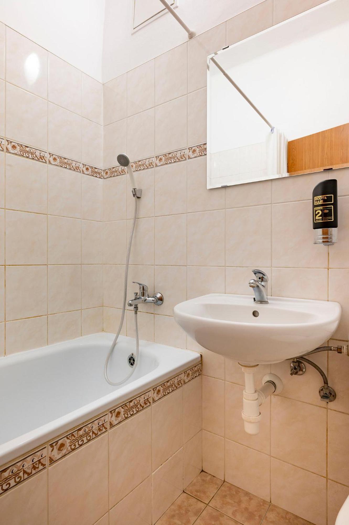 Hotel Veronika اوسترافا المظهر الخارجي الصورة
