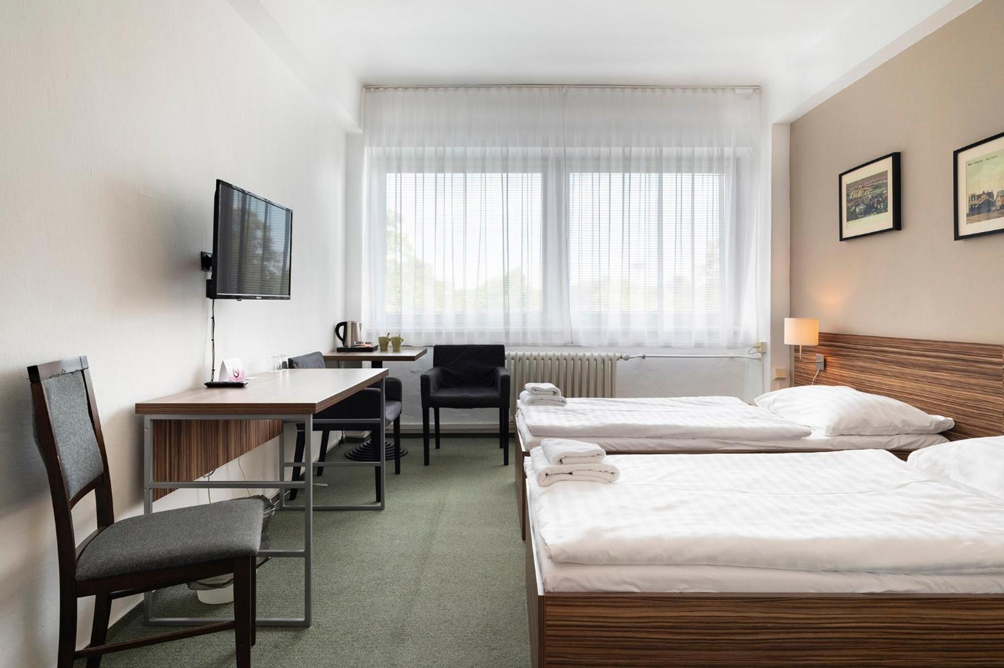 Hotel Veronika اوسترافا المظهر الخارجي الصورة