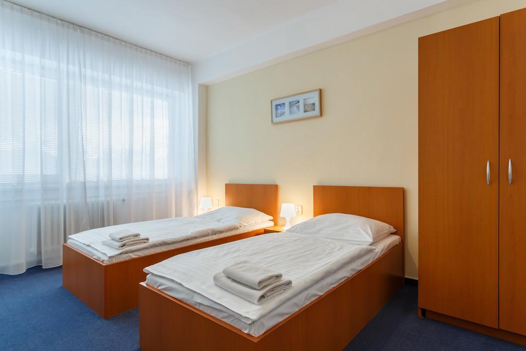 Hotel Veronika اوسترافا المظهر الخارجي الصورة