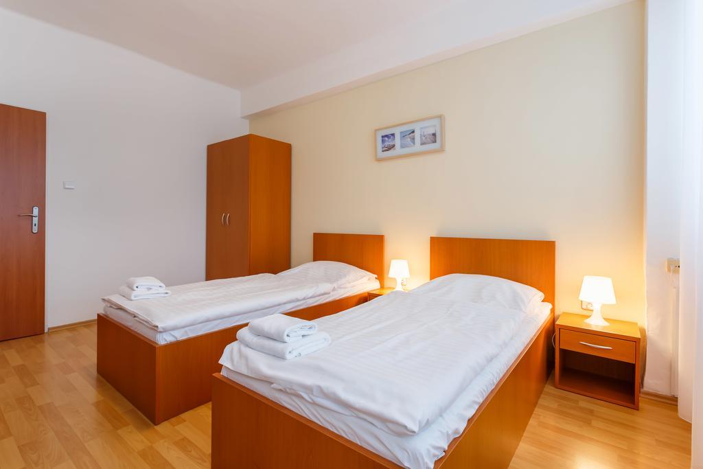 Hotel Veronika اوسترافا المظهر الخارجي الصورة