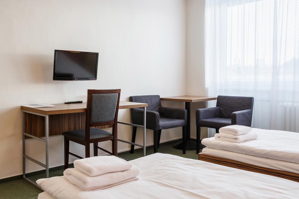 Hotel Veronika اوسترافا المظهر الخارجي الصورة