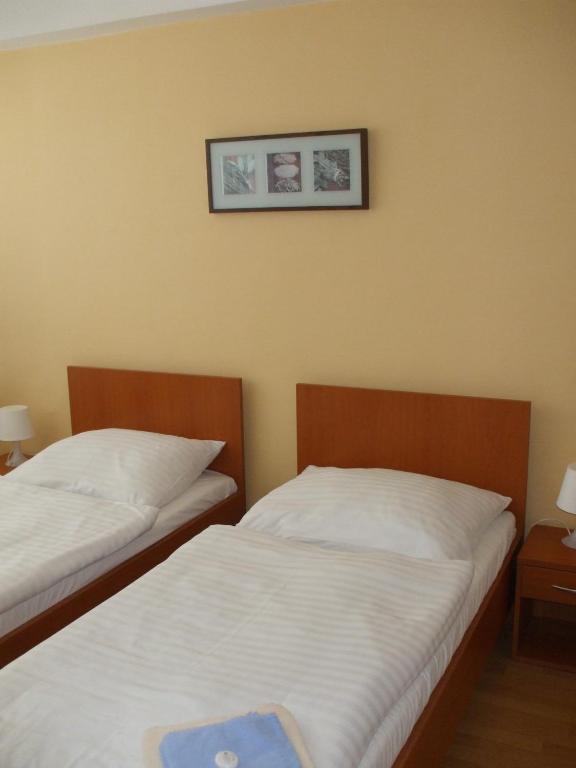 Hotel Veronika اوسترافا الغرفة الصورة